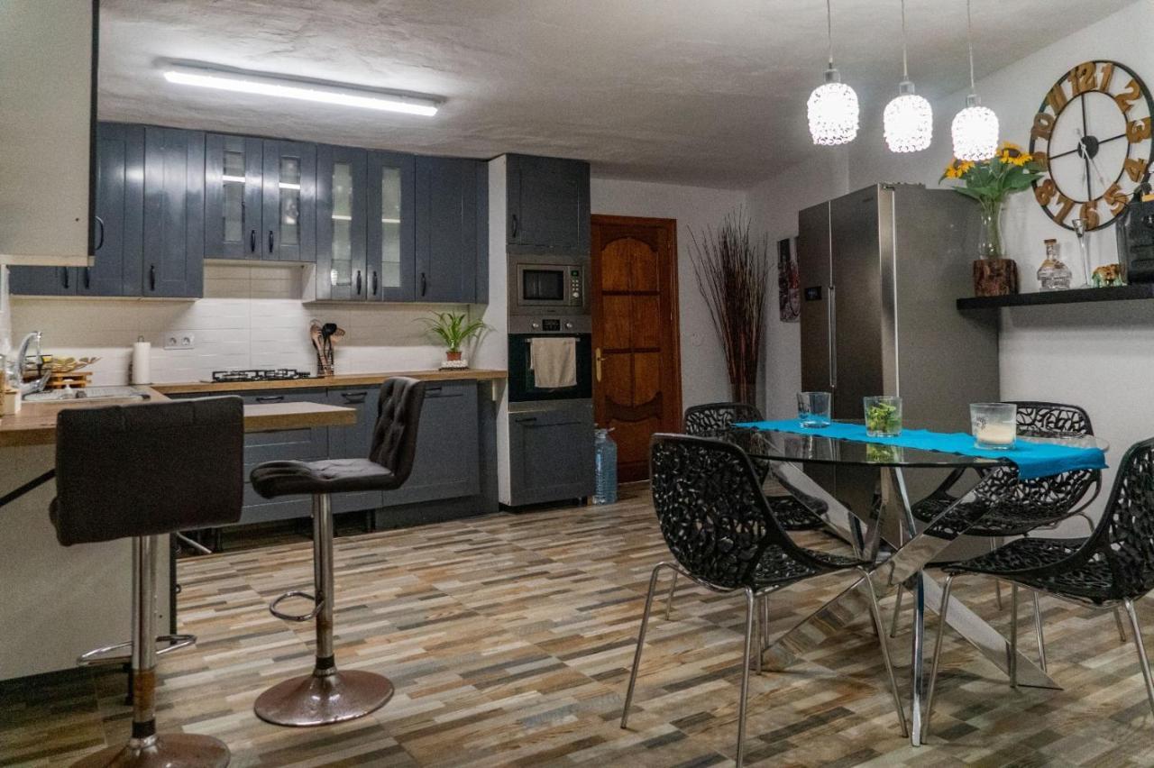 הוילה לוס ריאלחוס Casa Lola מראה חיצוני תמונה